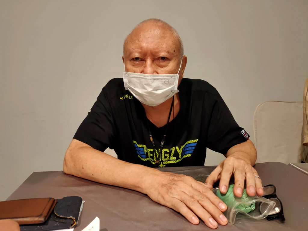 長達45年資歷的古物鑑定與研究專家的蔡慶暉老師，籲請藏界人士多以美學文化典藏代替交易牟利為宜。（記者 辛澎祥/攝）