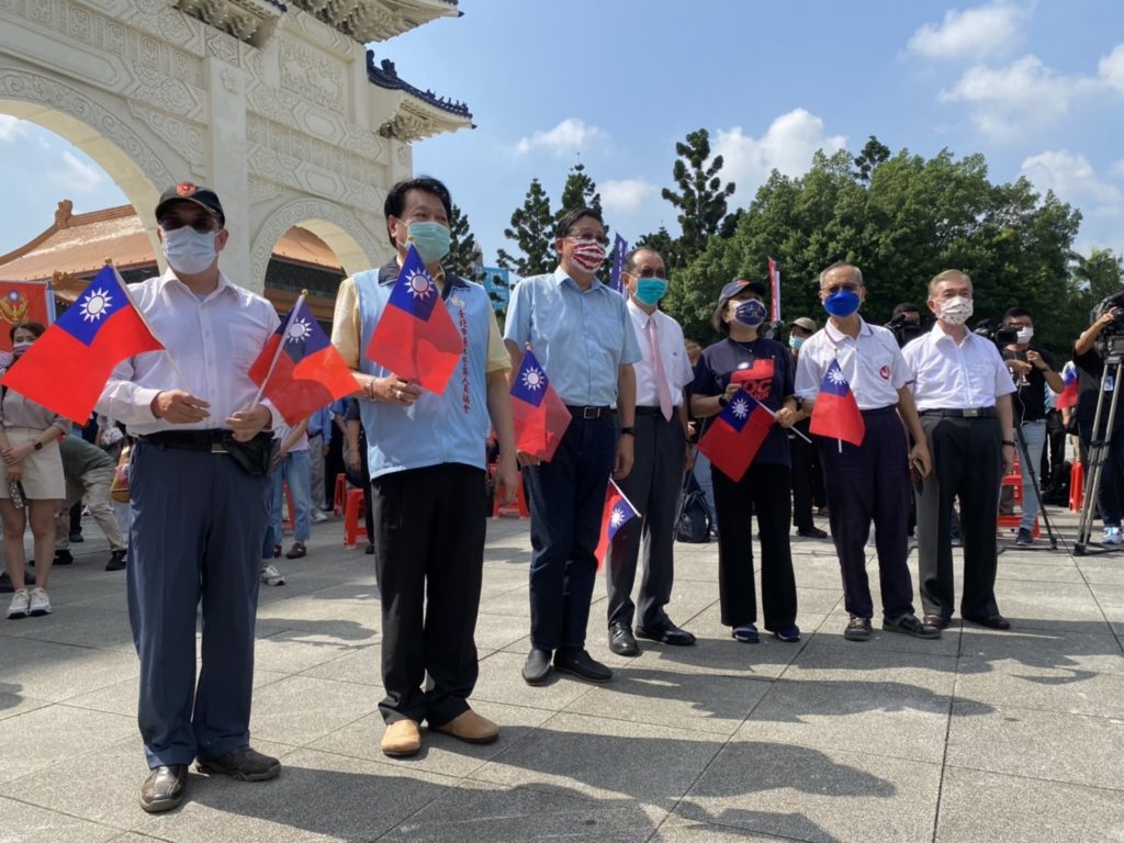 各軍警消社會團體負責人到場表達對活動的支持。（記者 辛澎祥/攝）