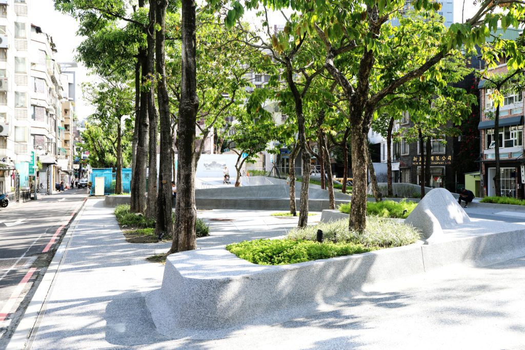 心中山線形公園一景