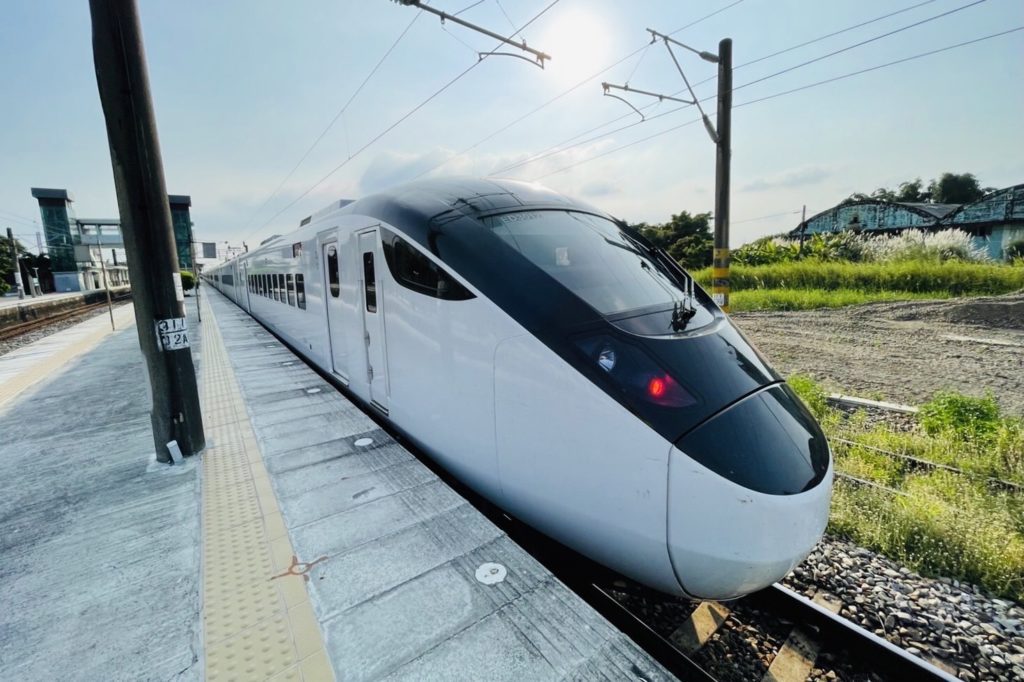 臺鐵新城際列車EMU3000 獲選2021 Good Design Best 100(最佳百大設計)