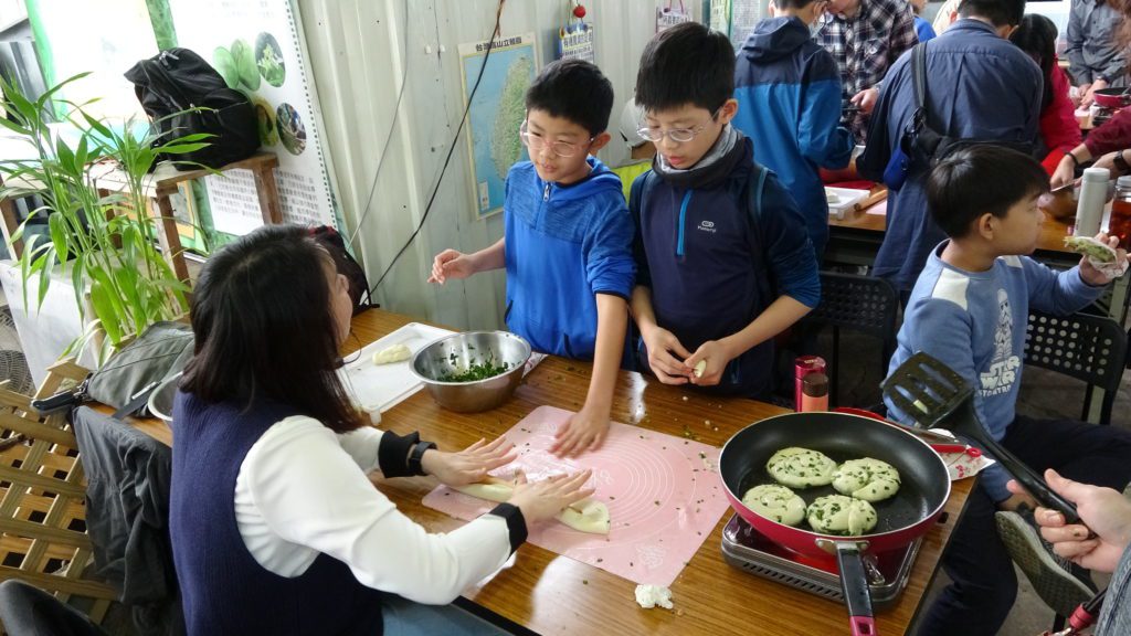 食農教育DIY體驗-拔珠蔥製作蔥油餅