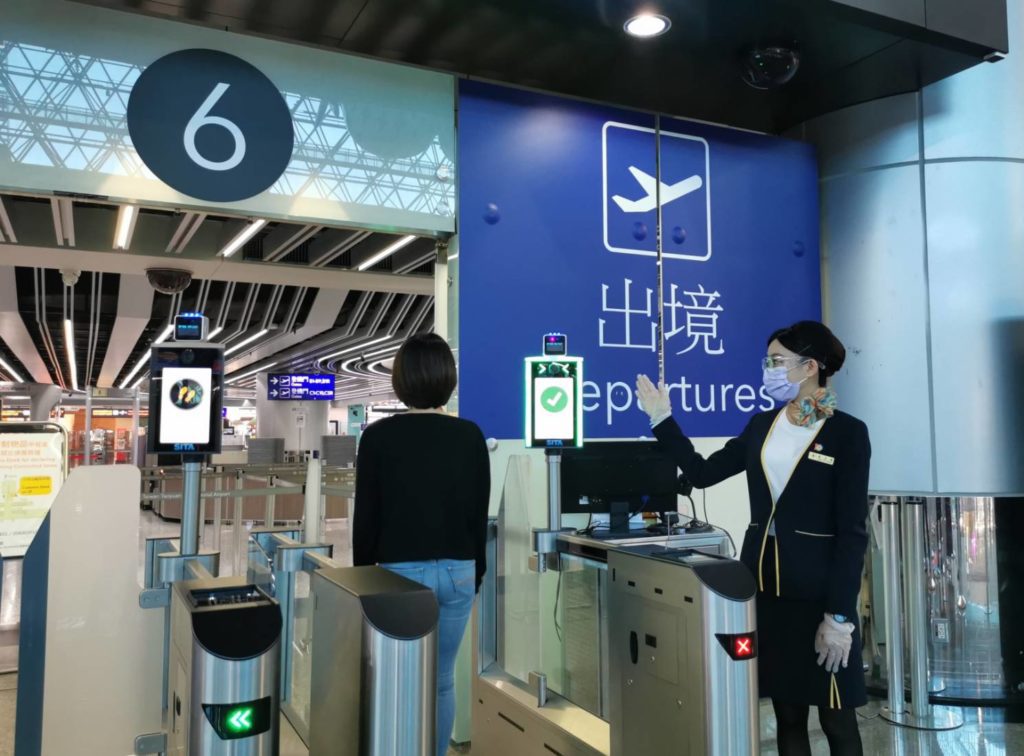 「One ID臉部辨識系統」可有效節省人力，屆時營運單位僅需安排基本人力於現場協助有特殊需求的旅客。