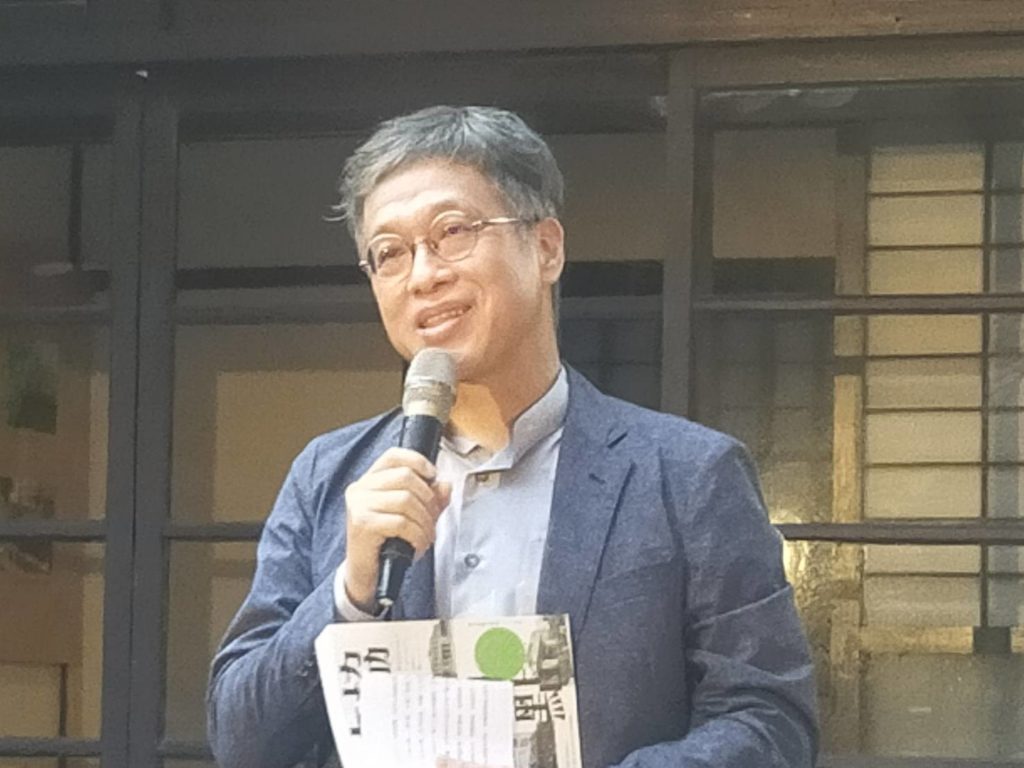 臺文館長蘇碩斌強調此書從人的視角延伸了寫作技巧，讓文協活動受到社會重視。（記者 辛澎祥/攝）