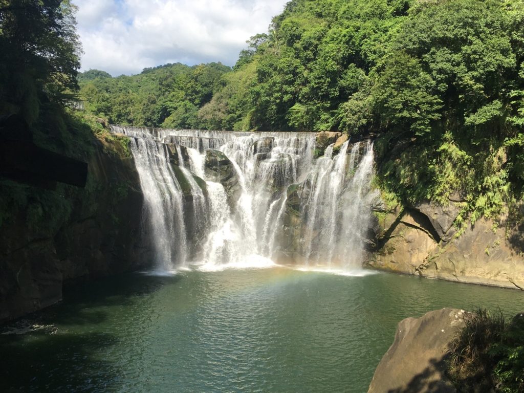 ▲新北市十分瀑布公園1月31日除夕全天暫停營運。〈觀旅局提供〉