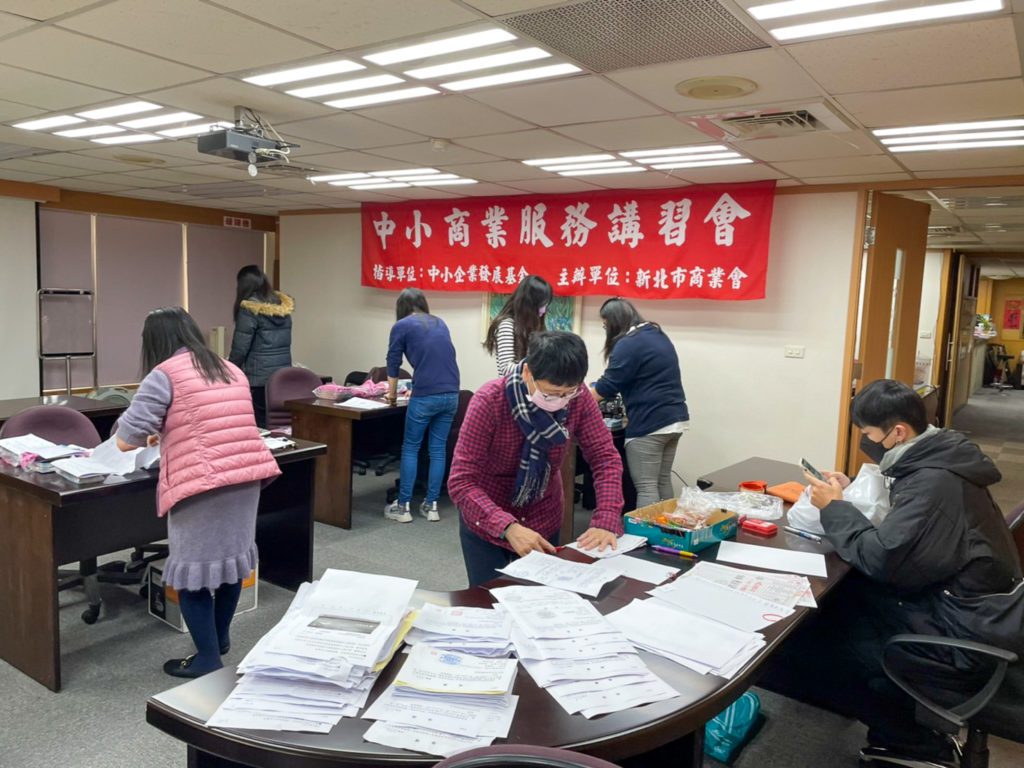 ▲新北市商業會力挺「新北加倍券」，號召超過3000家會員加入加倍券適用店家的行列，透過協助市府公私合作提振庶民經濟。〈經發局提供〉