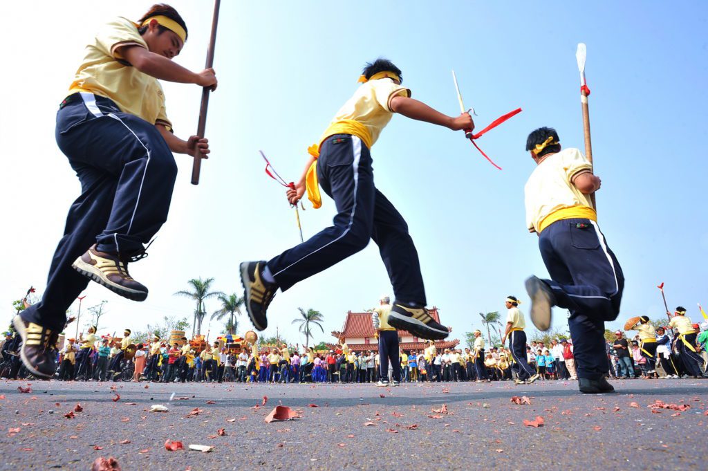  「學甲上白礁」為臺南學甲地區重要歲時性祭典，宋江陣（攝影：黃文博校長）