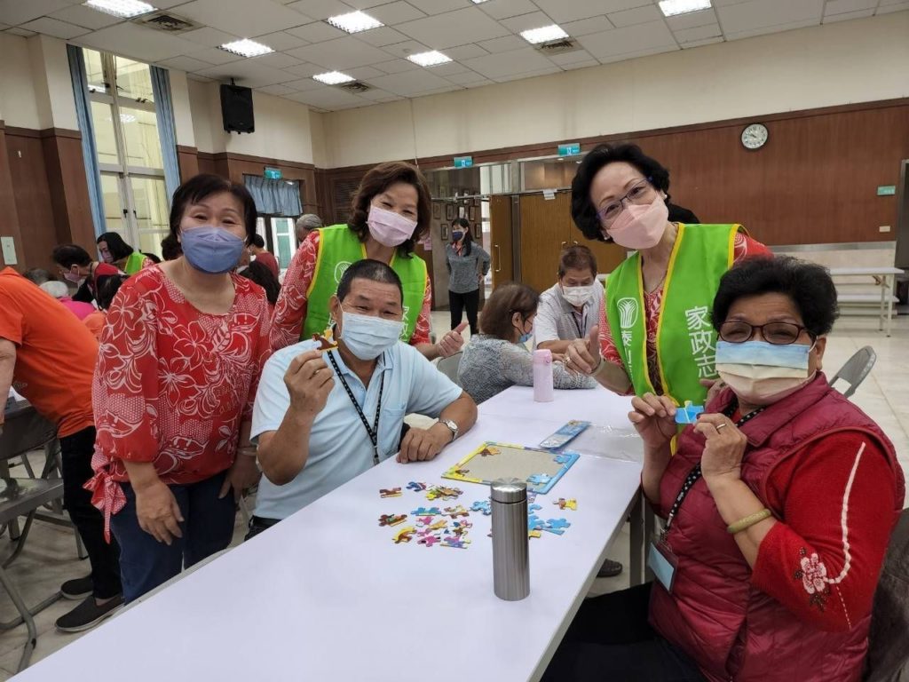 ▲志工們展現提振祥和社會的關懷力量。（圖/新北農業局 提供）