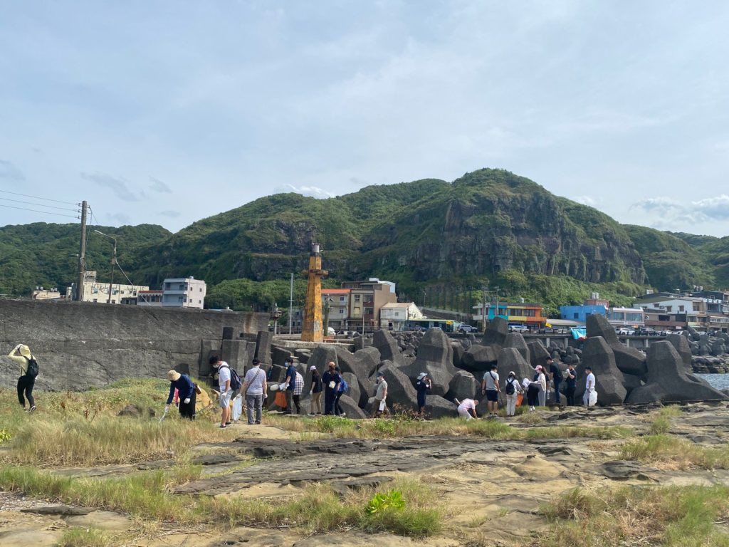 ▲清運海漂生物居民動起來。（圖/新北漁業處 提供）