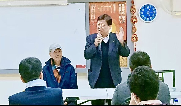 ▲中華電影製片協會理事長劉益東，和學員們說明開班培訓人才的重要意義。（圖/電影製片協會 提供）