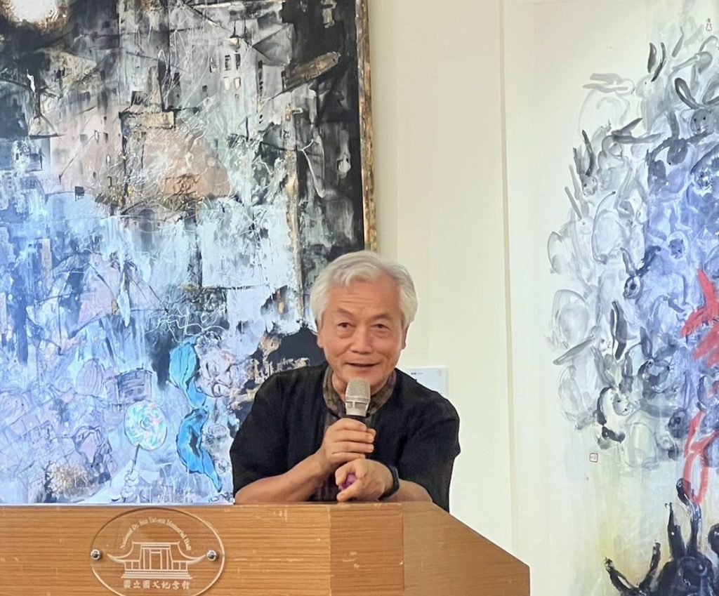 ▲清流畫會評議委員黃才松教授,致詞時表達對這次會員作品展的高度期待與肯定。(圖/詹佳綺 攝)