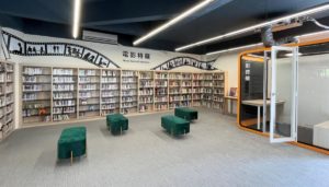 沙鹿深波圖書館典藏數千種電影特相關館藏及擁有完整電影設備