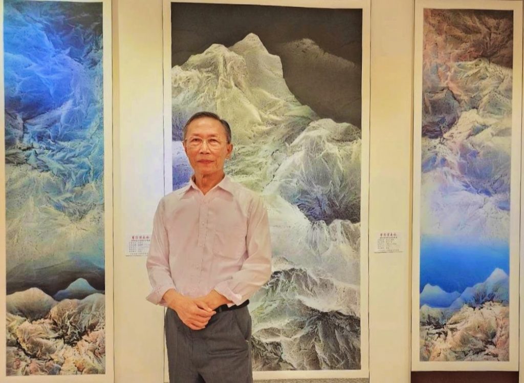 ▲水墨畫家林象元創作技法熟練,展出之水墨畫作品成為展場關注焦點。(圖/詹佳綺 攝)