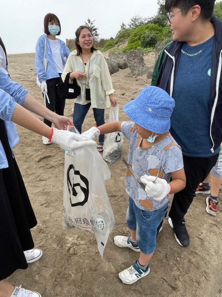 ▲活動受到民眾的支持，大人小孩都玩的很開心。（圖/新北漁業處 提供）