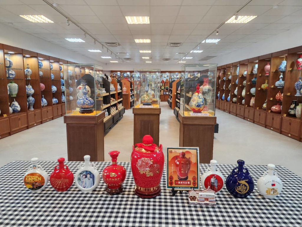 ▲金門陶瓷博物館所展示不同時期的精美陶瓷品，令人驚艷不已。（記者 辛澎祥/攝）