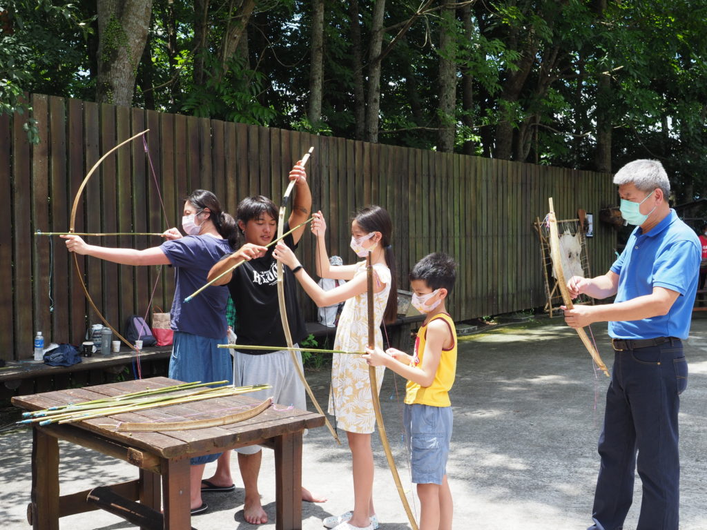 ▲參加活動的大人小孩都用心投入單元遊戲中。（圖/觀光局 提供）