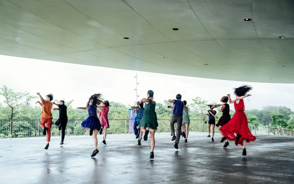 2023「波麗露在高雄-那座山」以大地為舞台，在那些看見山的地方跳舞，讓更遠的人都能感受舞蹈帶來的力量。衛武營國家藝術文化中心提供