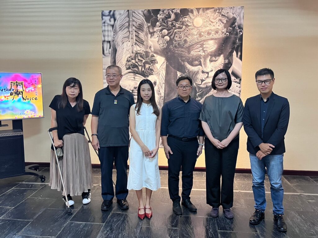 南喃-2022臺南獎得主聯展,藝術家合影。(圖/文化局提供)