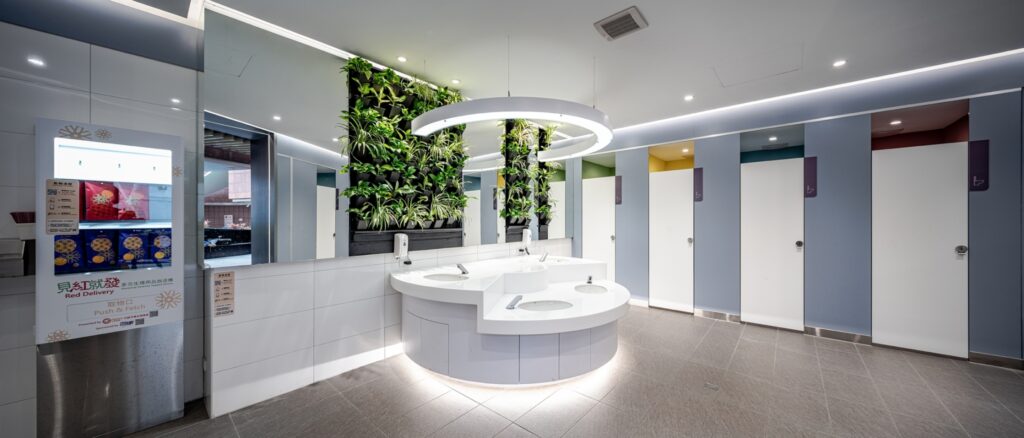 E7創新公共環境-市民廣場B1性別友善廁所。（圖/文化局提供）