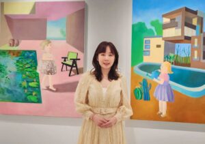 ▲油畫家江采馨舉行個展「漠森氣」，顯得氣定神閒，快意自在。