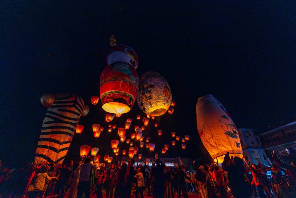 ▲天燈節平溪場打造「臺灣、世界、龍、虎」四主燈，祈福「臺灣、世界龍虎」。（圖/新北市觀旅局 提供）