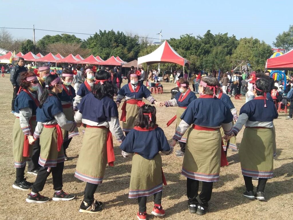 平埔族拍瀑拉「牽田舞」將在「浮現祭」牛罵頭舞臺演出。（圖/文化局提供）