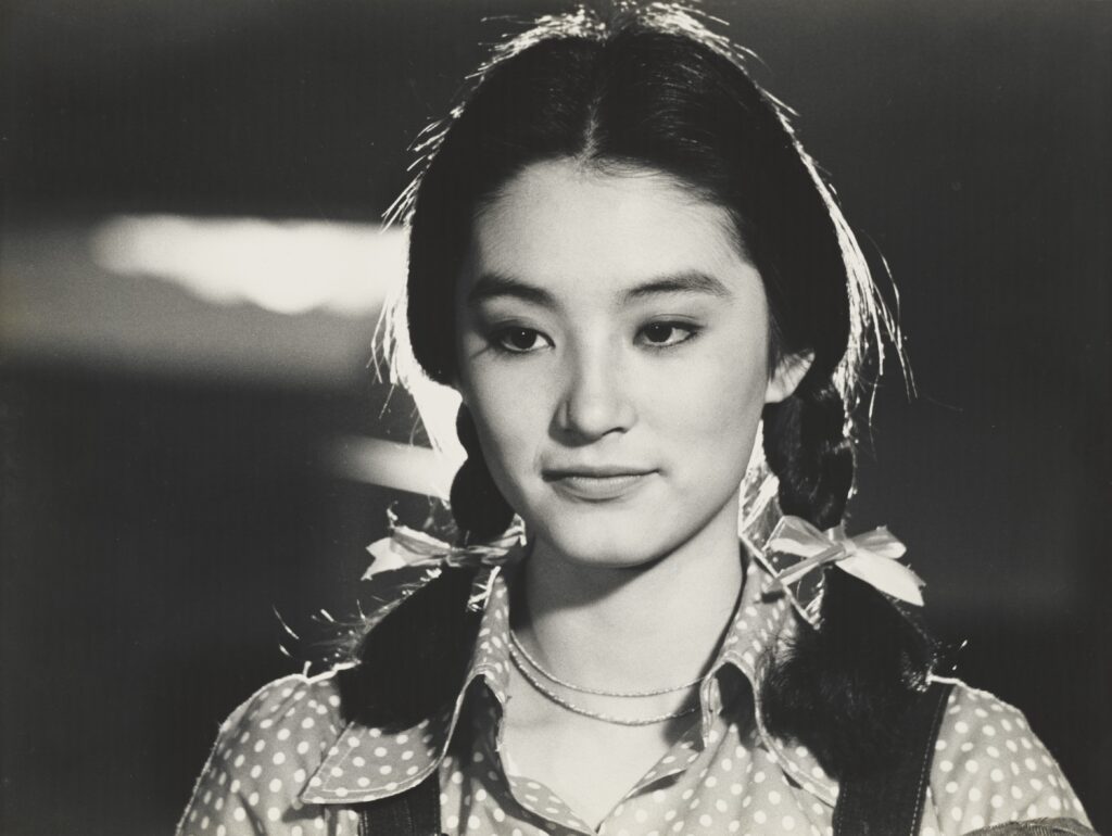 謝震隆，〈明天20歲-林青霞〉劇照攝影，1976