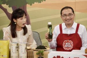 新北市長侯友宜至東森購物台推薦購買新北包種茶
