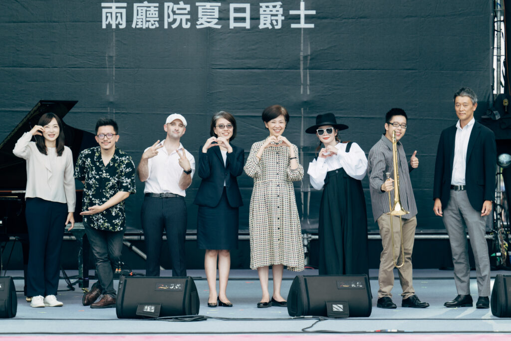 製作顧問謝明諺、音樂家Musa明馬丁、台新綜合企劃處副總楊郁敏、兩廳院藝術總監劉怡汝、壞特 _te、Michael Wang、台灣麒麟啤酒董事長中川亮（國家兩廳院提供／攝影：林軒朗）