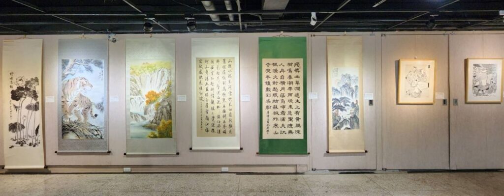 ▲協會所策畫的臺澎藝術家聯展，使展出作品在傳統與創新中取得亮麗的平衡，備受肯定。（記者 辛澎祥/攝）