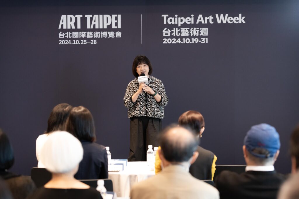 ART TAIPEI 2024 + Taipei Art Week 展前記者會，文化部李靜慧次長致詞。（圖/畫廊協會提供）