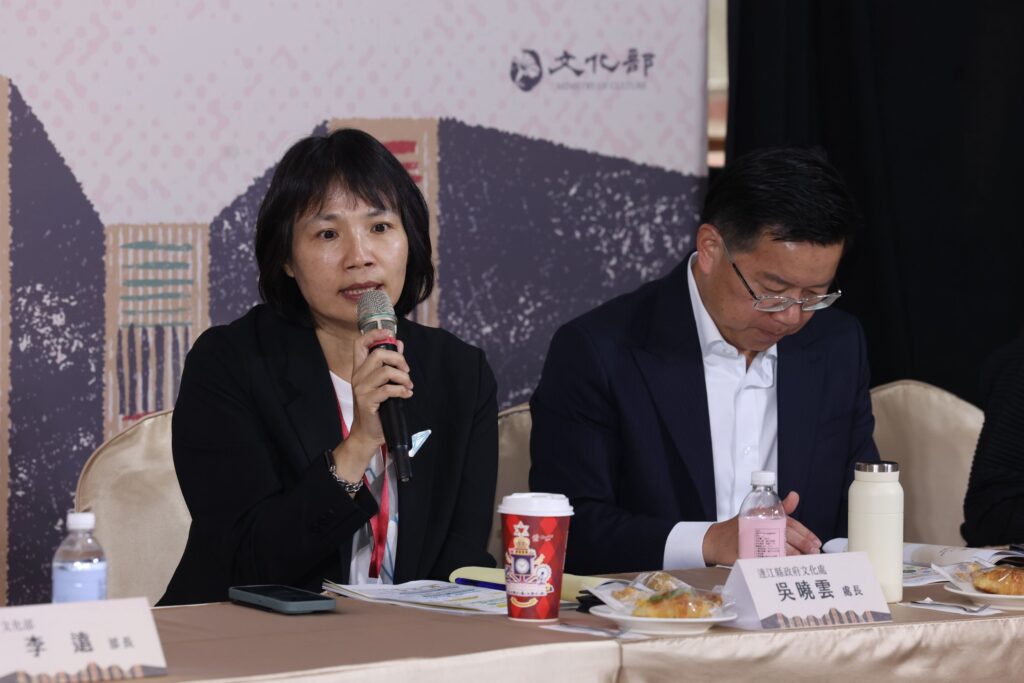 ▲連江縣文化處處長吳曉雲(左)期盼在文化部整合跨域下,讓文化基地能展現文化加乘的豐沛面貌。(圖/文化部 提供)