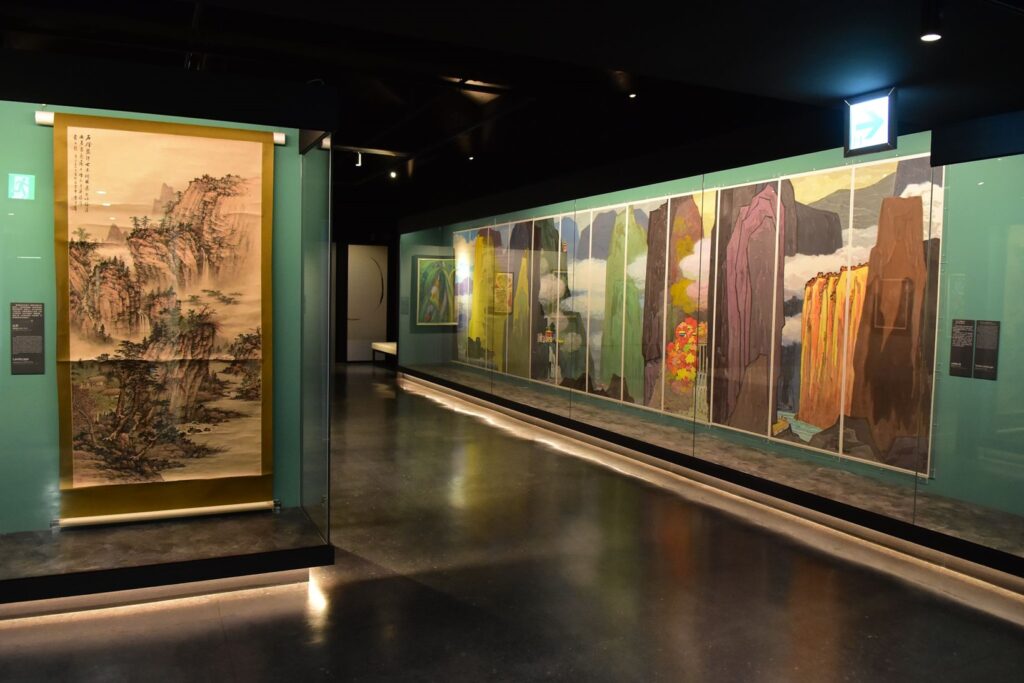 史博館「在這裡，與大家相遇」常設展的馬白水專區展出部分《太魯閣之美》，為總寬1656公分的巨幅之作。（圖/史博館提供）