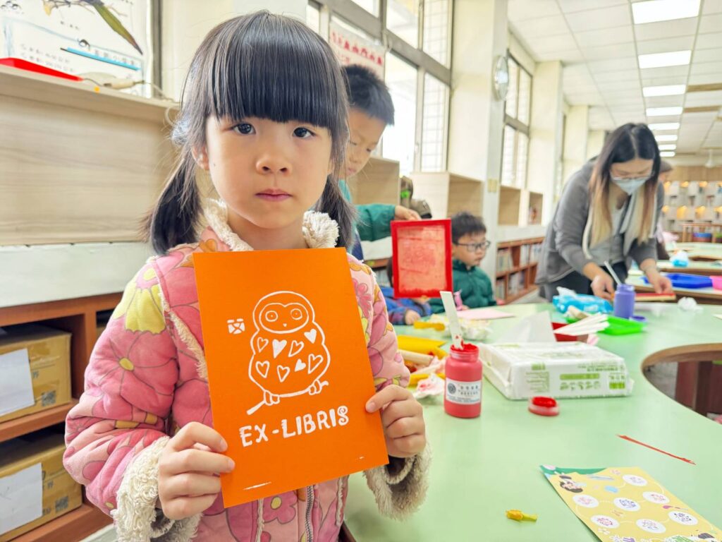 ▲小朋友在親子閱讀活動中體驗文學魅力。(圖/臺文館 提供)