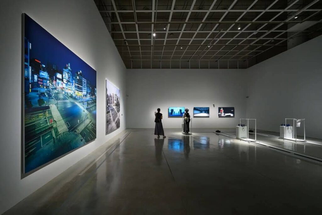 ▲展場一角,呈現光影與視覺感。(圖/文化部 提供)