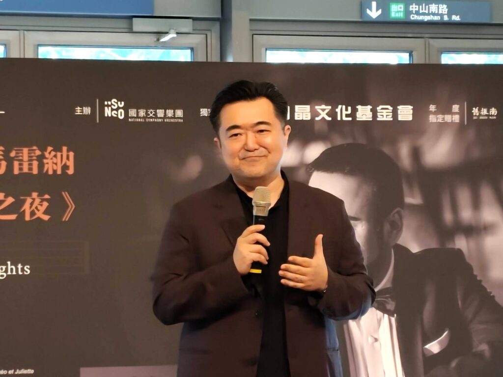 本場客席指揮園田隆一郎,目前擔任東京太平洋愛樂樂團指揮及藤澤市民歌劇的藝術總監。(記者 陳安婷/攝)