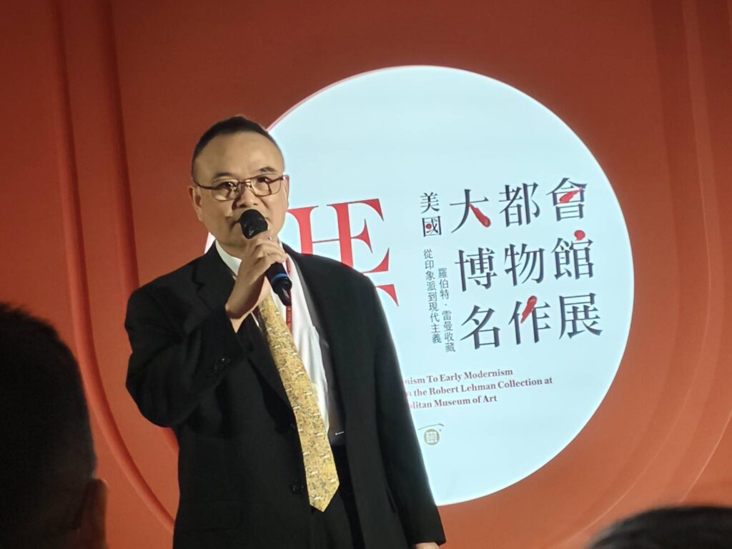 蕭宗煌院長說明故宮與大都會博物館的深厚淵源(記者 陳安婷/攝)