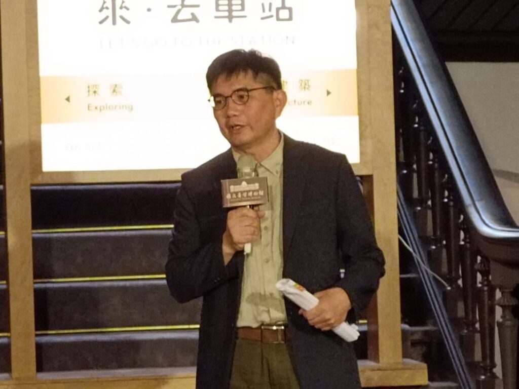 ▲臺博館館長陳登欽說明這次特展所呈現豐富的內容與意義。(記者 辛澎祥/攝)