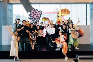 士林仙界大派對將結合士林在地精神與布袋戲、DJ、爵士樂團、特技肢體劇場、身聲劇場的演出，共創沉浸式嘉年華。（臺北表演藝術中心提供）