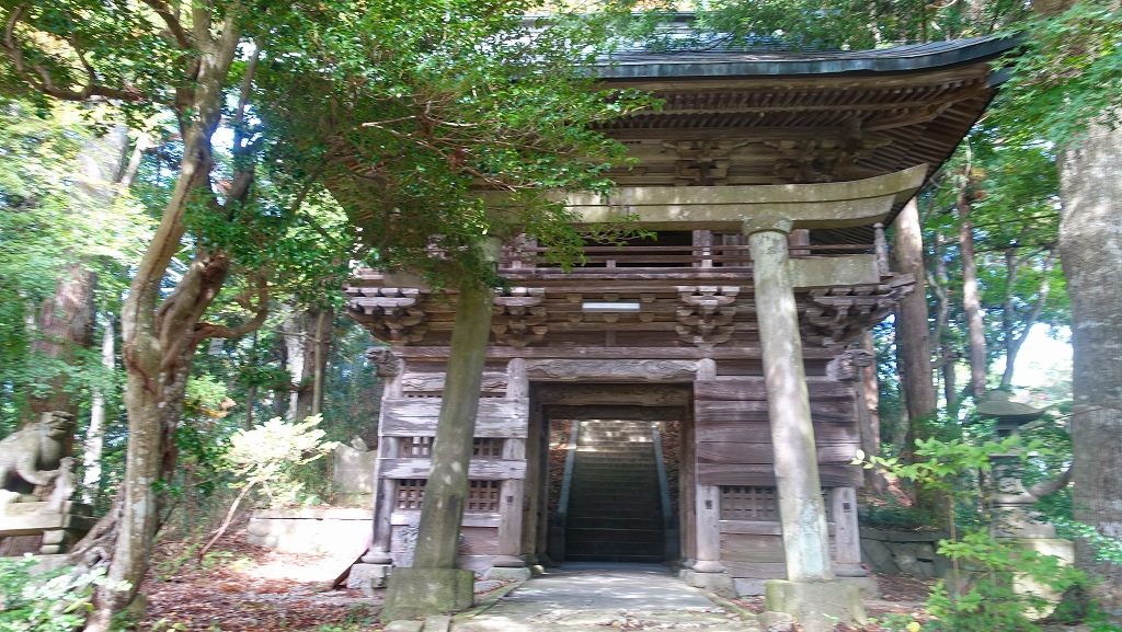 烏峠稲荷神社の山門