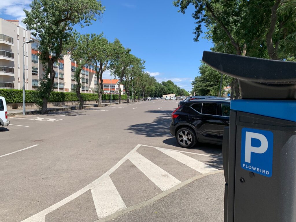 Le stationnement désormais payant, toute l'année, dans la station balnéaire  de Mauguio-Carnon, près de Montpellier