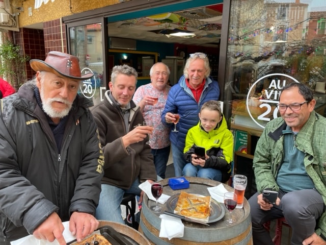 Argelès-sur-Mer/ Bar à vins 20/ Vin : le Béarnais Noël Riva remporte la 1re  édition de la Pissaladière traditionnelle, simple et facile