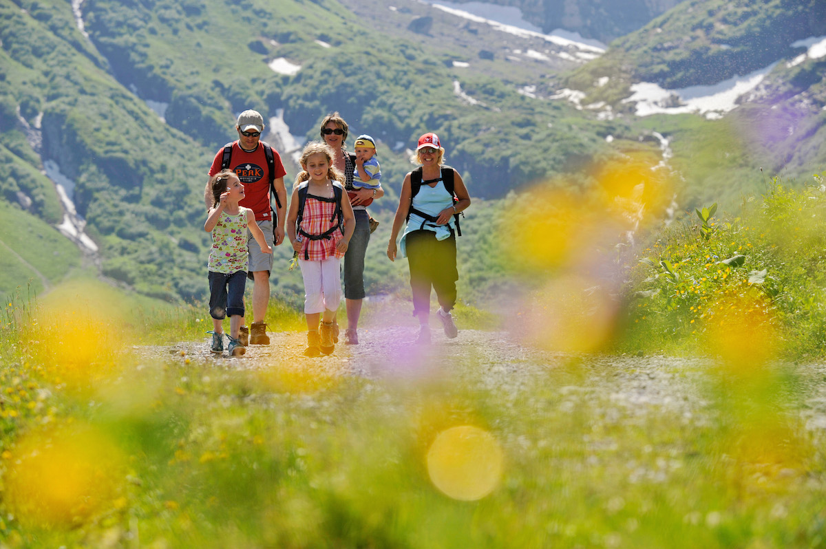 Wandern, Familie, Kinder; Hiking, Family, Children;