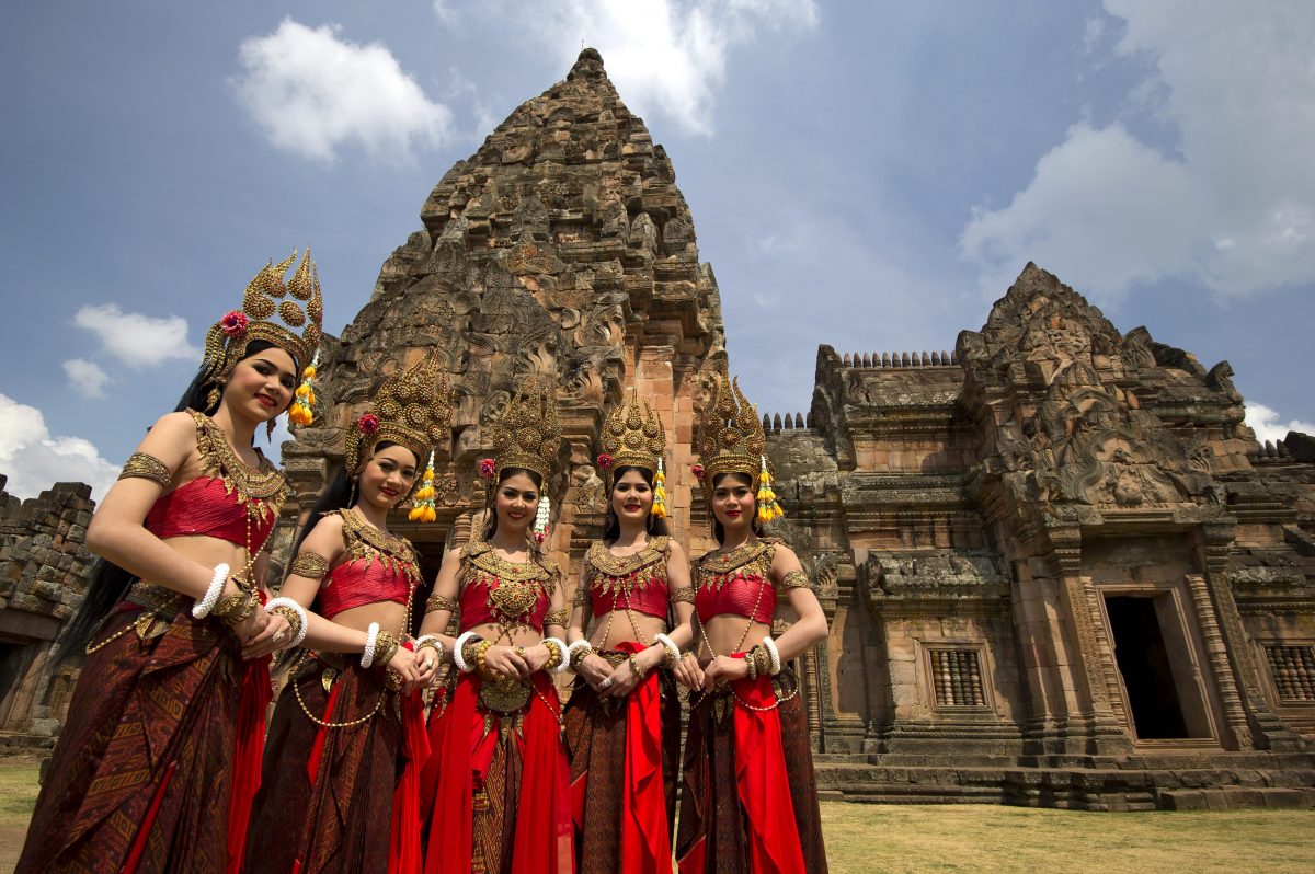 Phanom Rung Sanctuary in Phanom Rung Historical Park, Buri Ram *** Local Caption *** ปราสาทหินพนมรุ้ง อุทยานประวัติศาสตร์พนมรุ้ง จังหวัดบุรีรัมย์