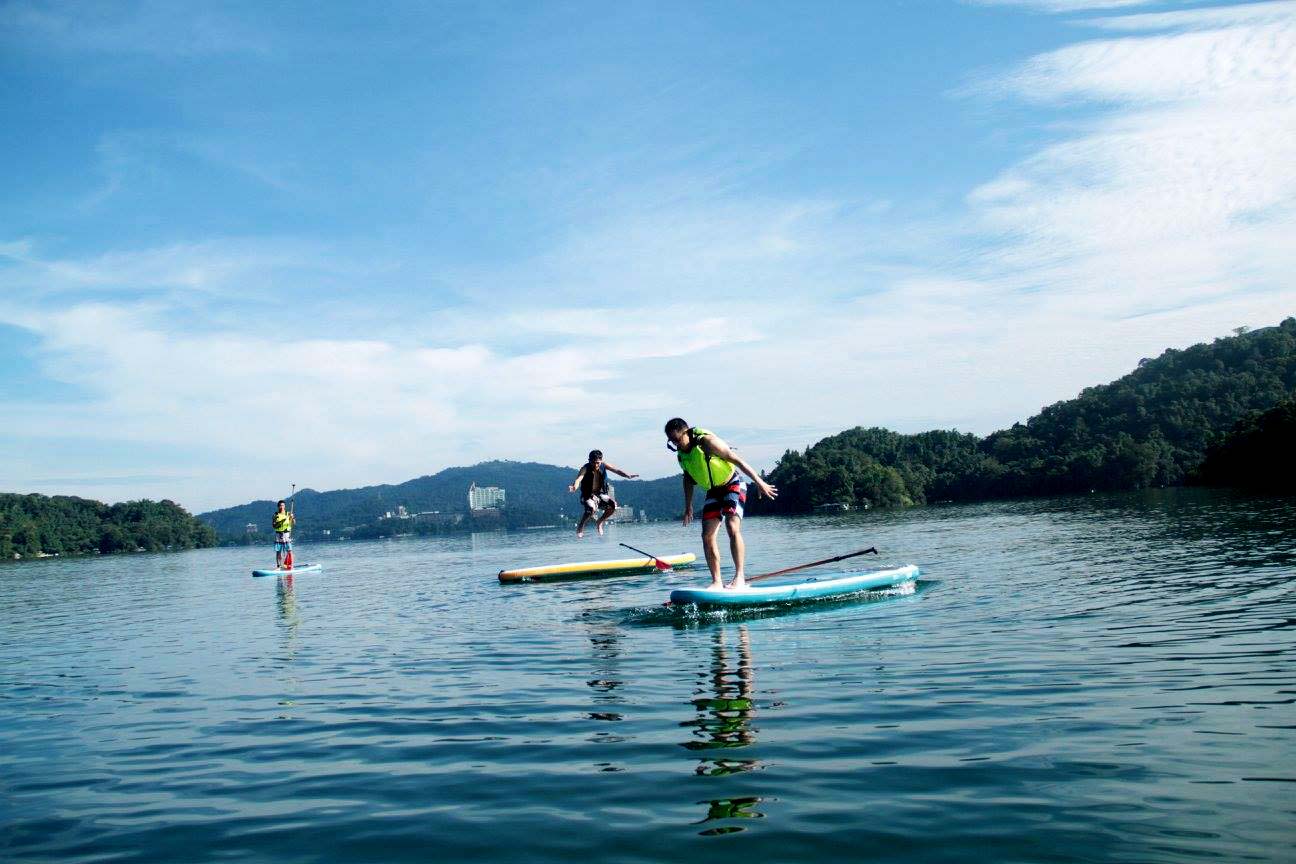 water-sup-sunmoon-lake-5