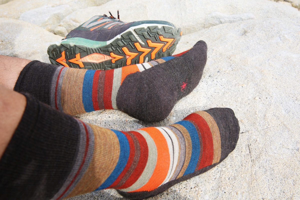 issue-smartwool-lifestyle-socks-1-10