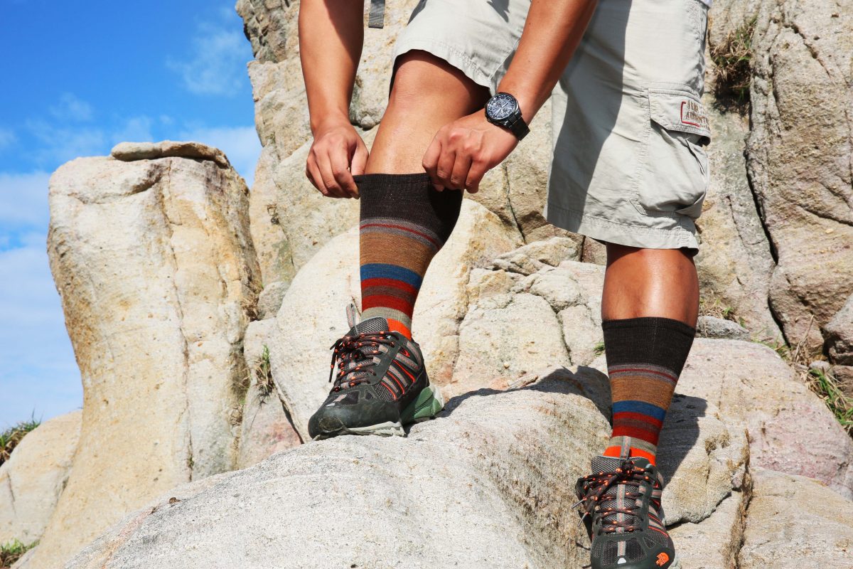 issue-smartwool-lifestyle-socks-1-5