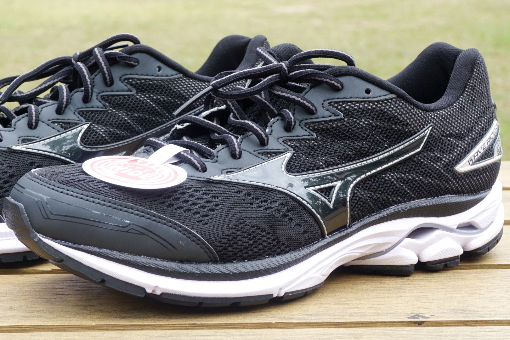 pic-mizuno-waverider20-11