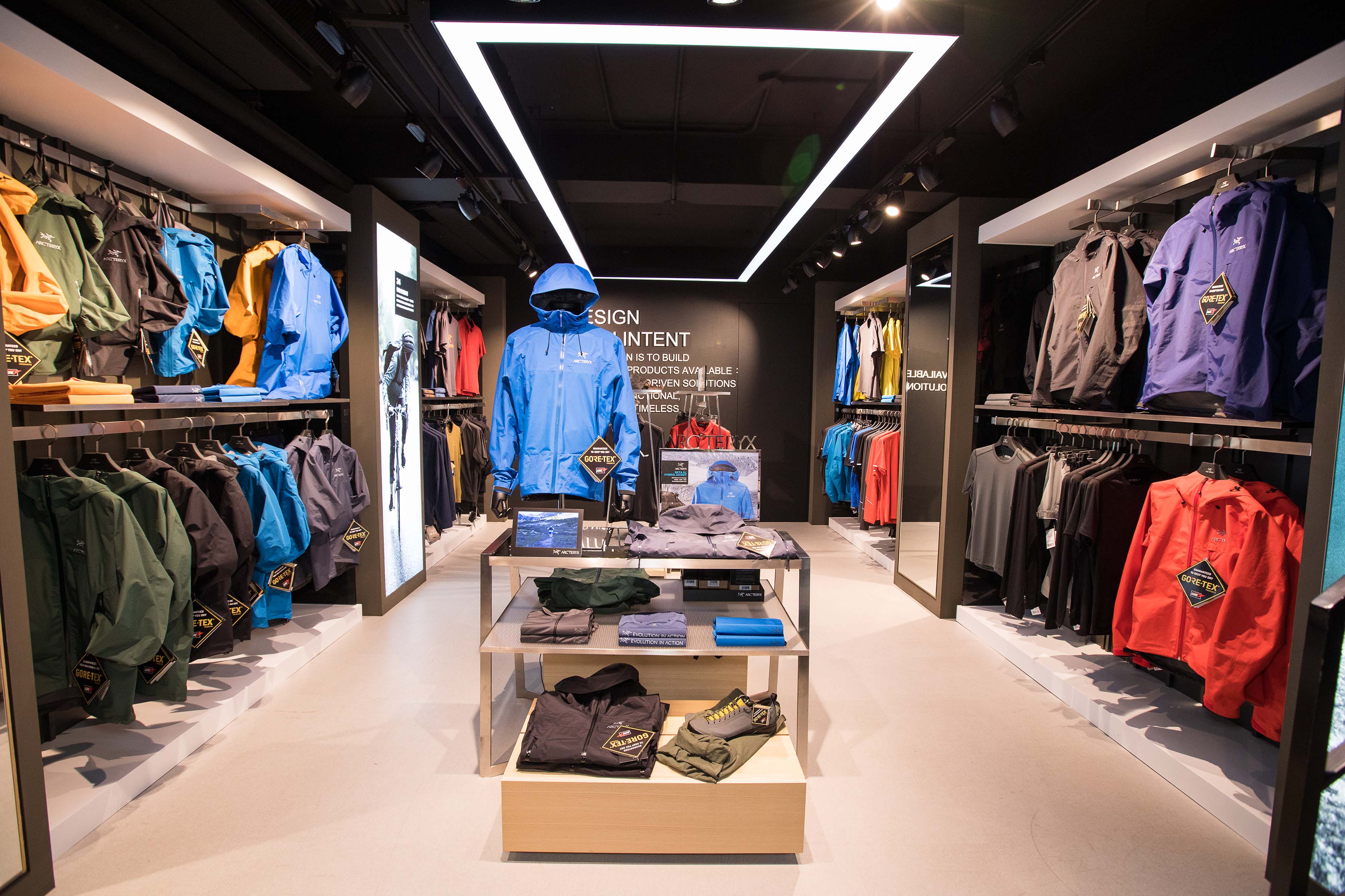 news-arcteryx-open-flagship-store-7