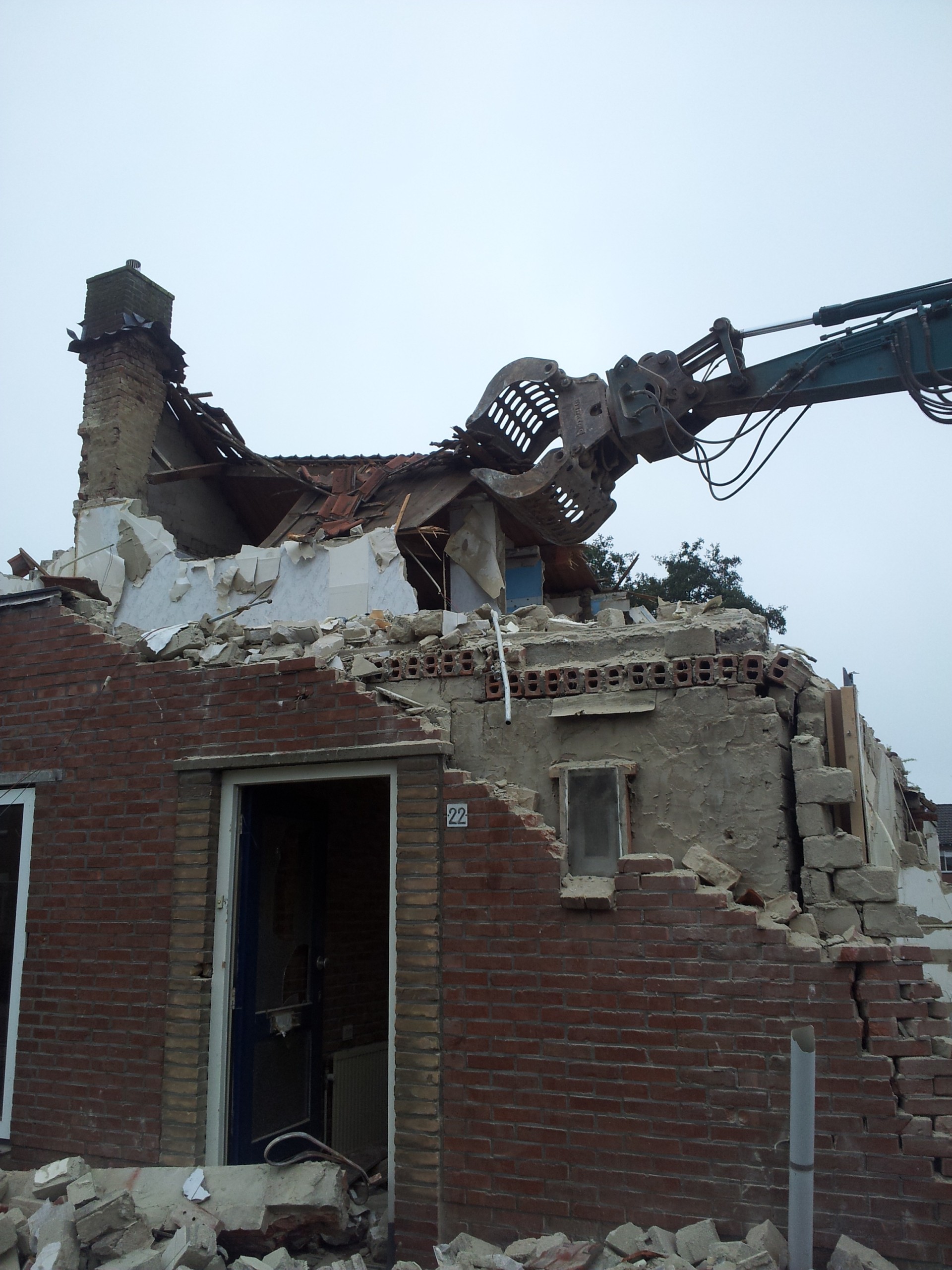 Voorlopig laatste woning gesloopt in De Koppel Borculo