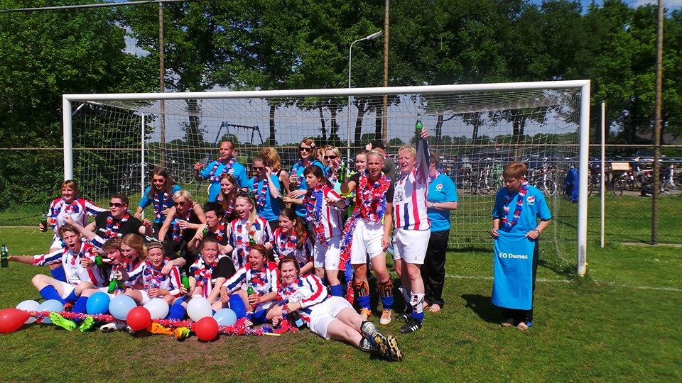 10368243_269804769868173_2730459760778957979_n DEO Dames kampioen na beslissingsduel